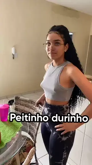 garotas mostrando peitinho | Discover