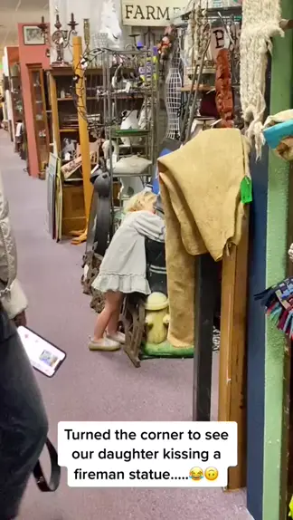 mother daughter kissing webcam | Discover     