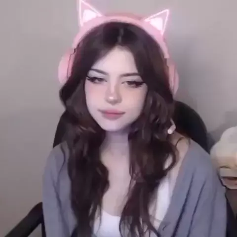 HannaOwO #cutee #famos #horadocafé